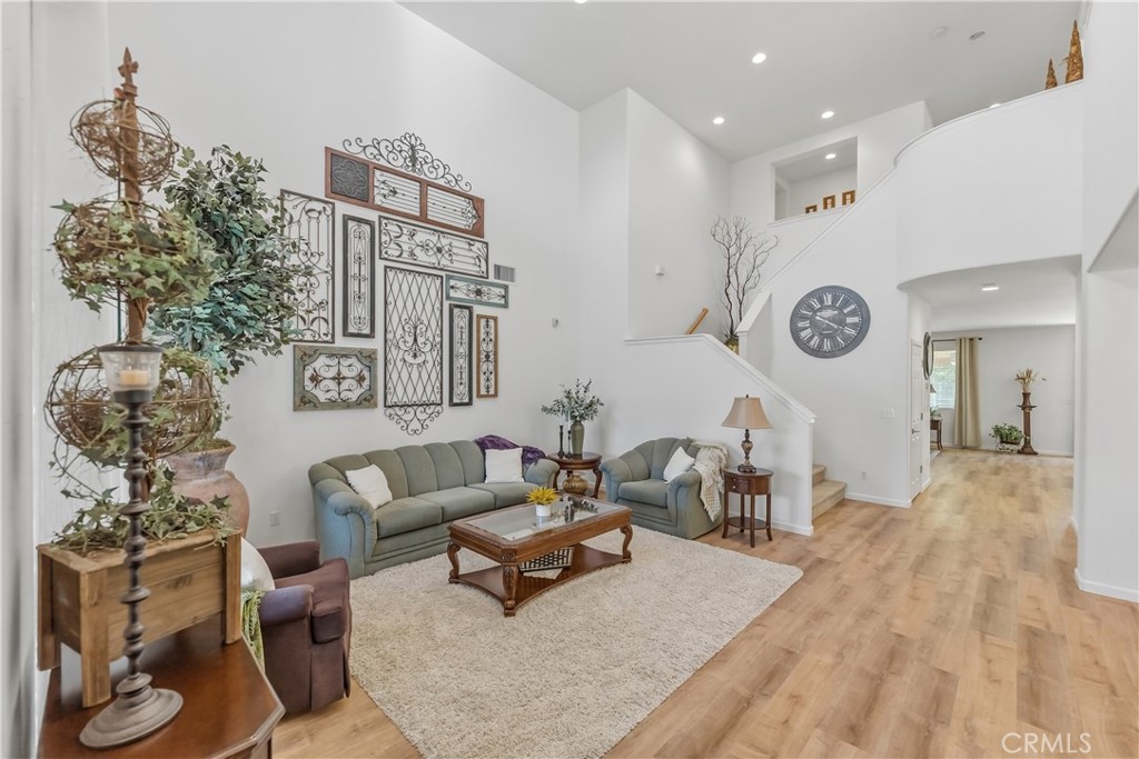 3046 Indianapolis, Clovis, CA 93619