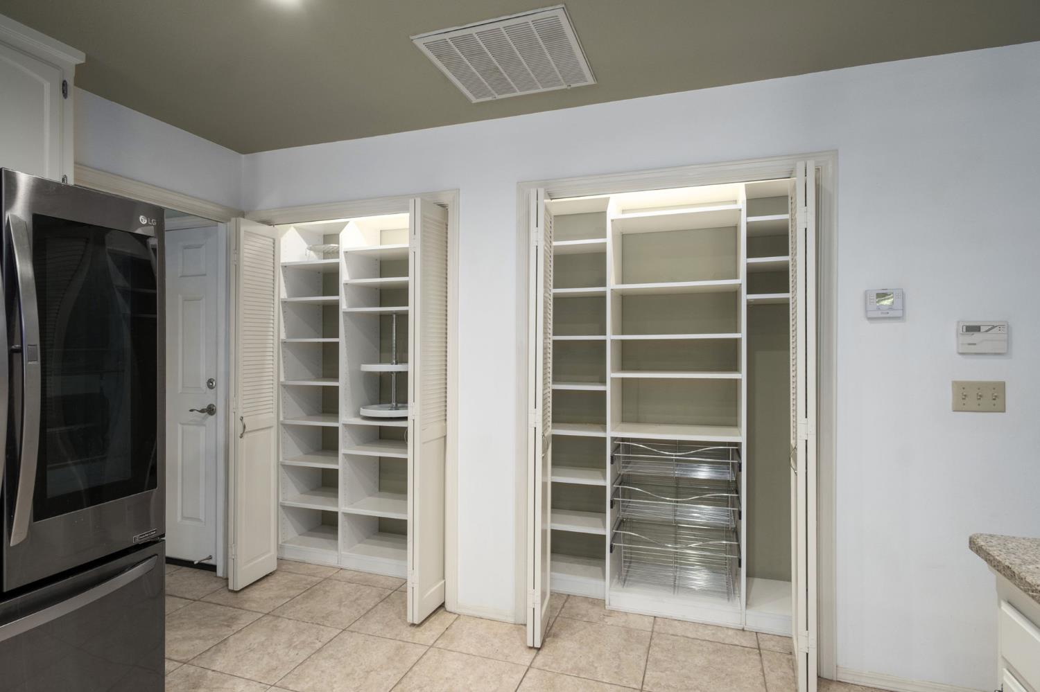 295 W Paul Ave, Clovis, CA 93612