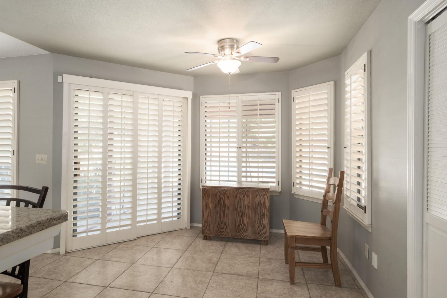 295 W Paul Ave, Clovis, CA 93612