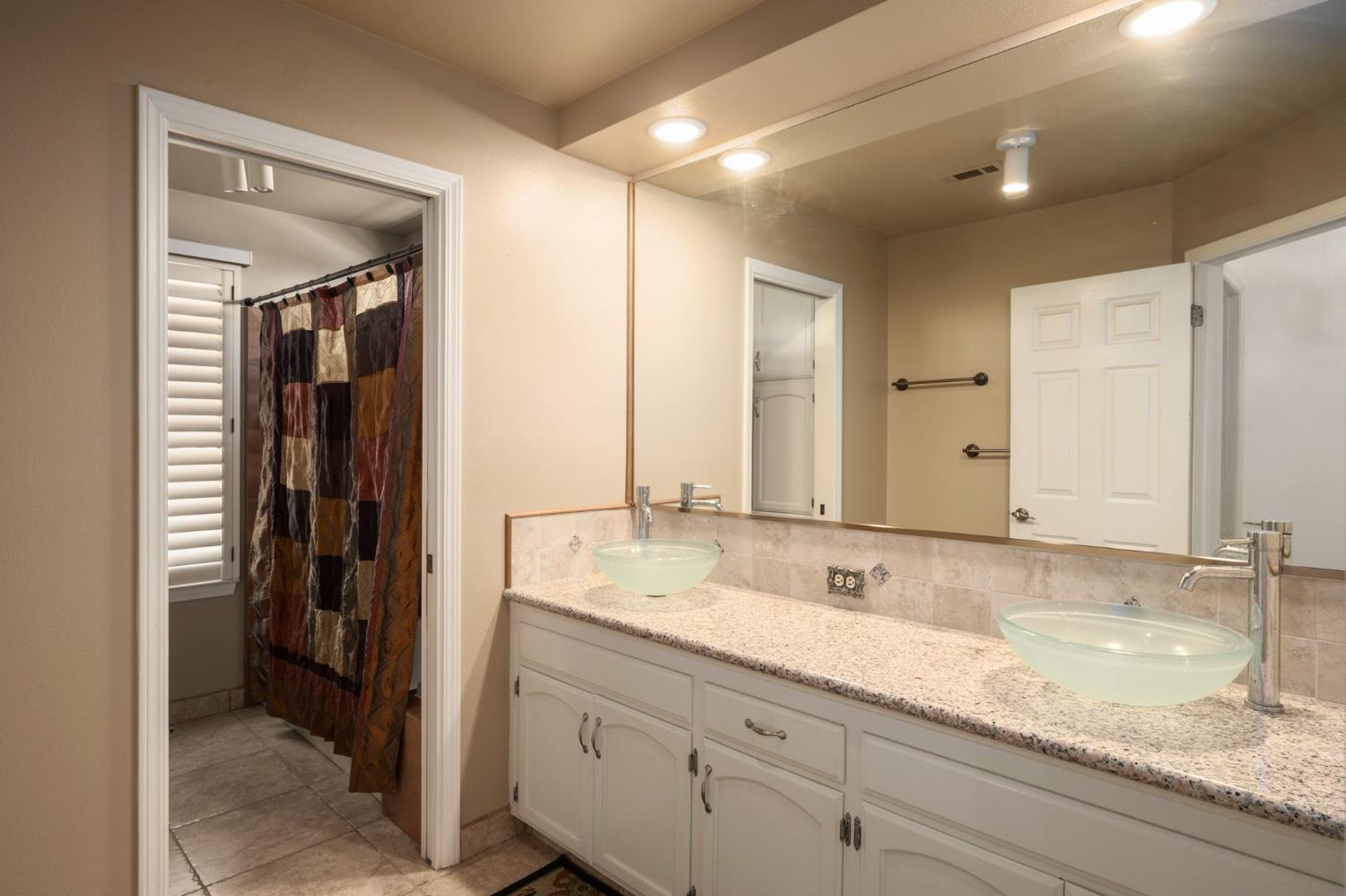 295 W Paul Ave, Clovis, CA 93612