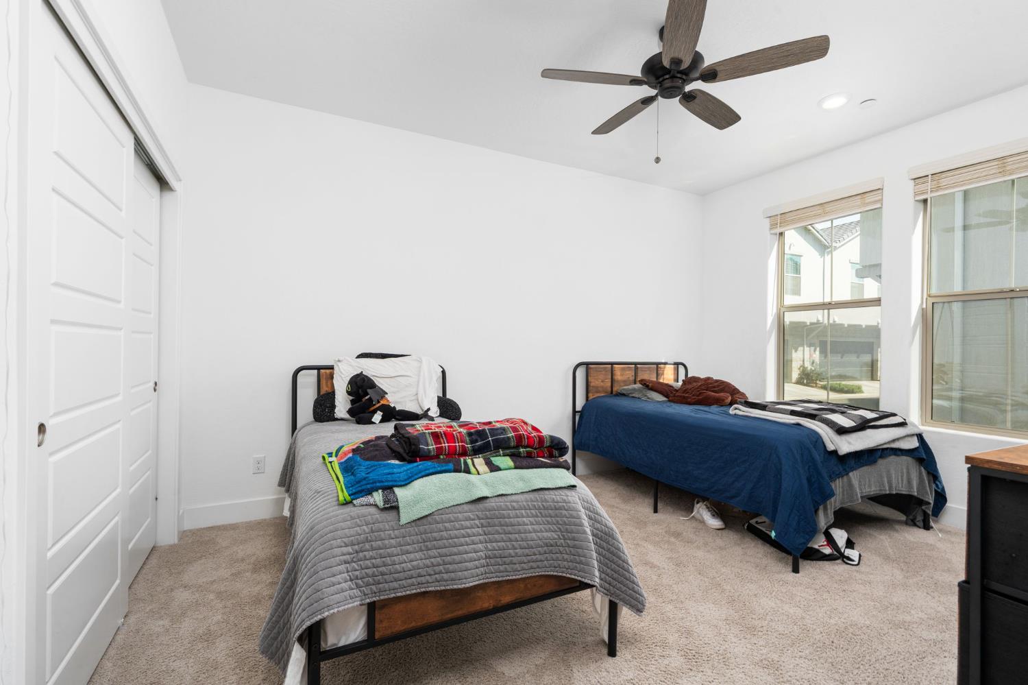 480 W Balsam Ln, Clovis, CA 93611