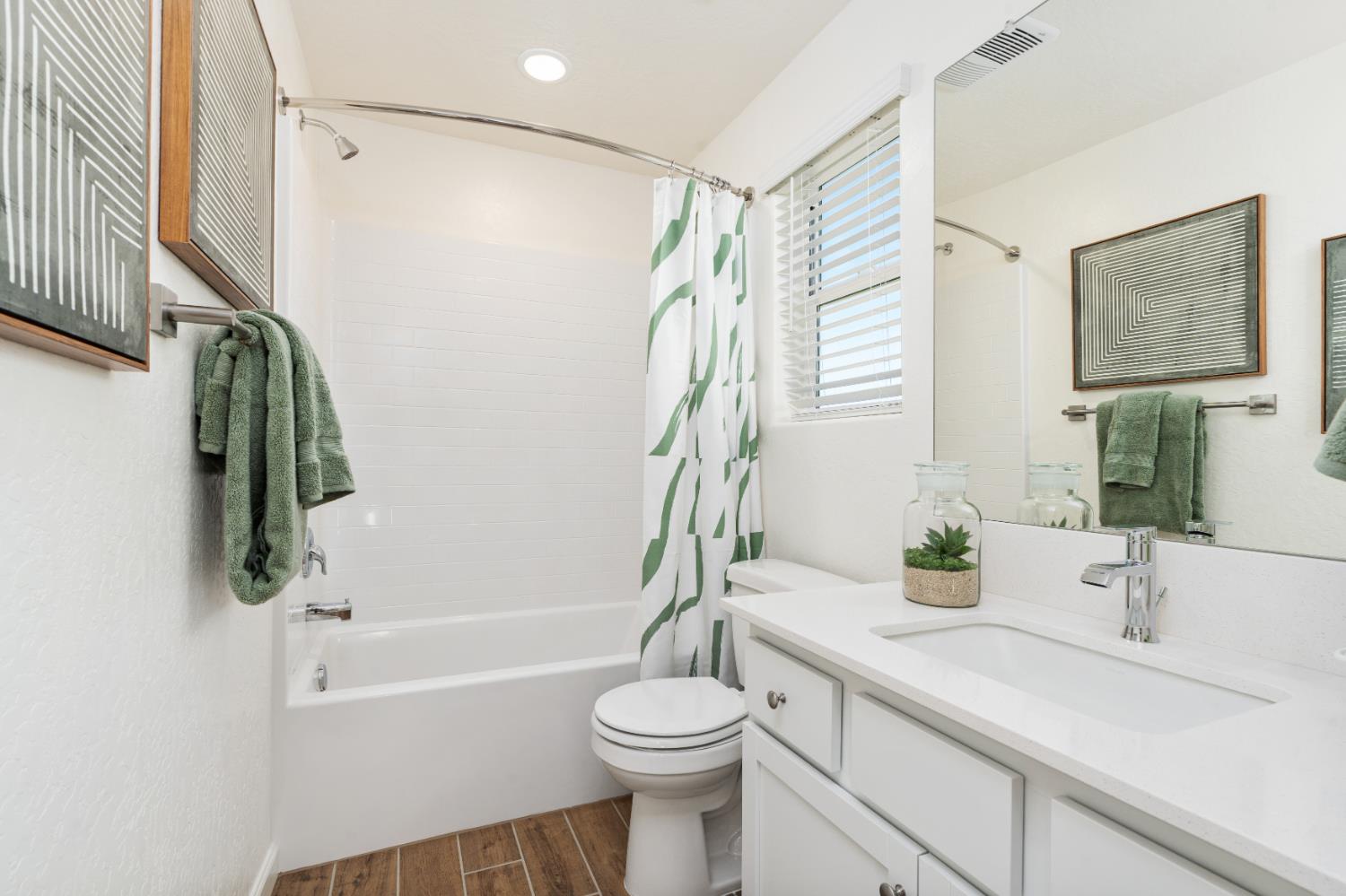 1539 Pioneer Ln, Clovis, CA 93619