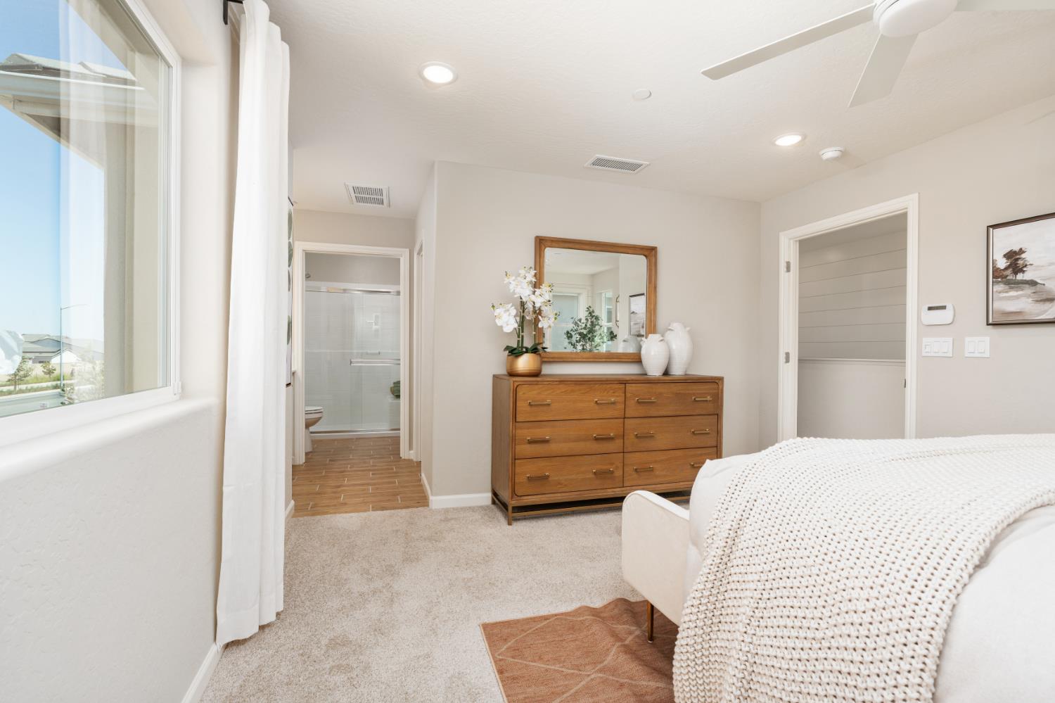 1539 Pioneer Ln, Clovis, CA 93619