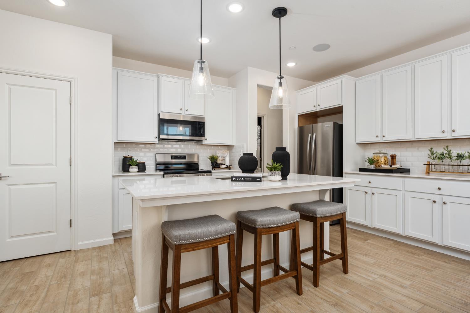 1473 Pioneer Ln, Clovis, CA 93619