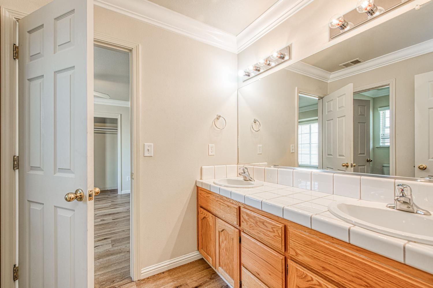 12096 E Shepherd Ave, Clovis, CA 93619