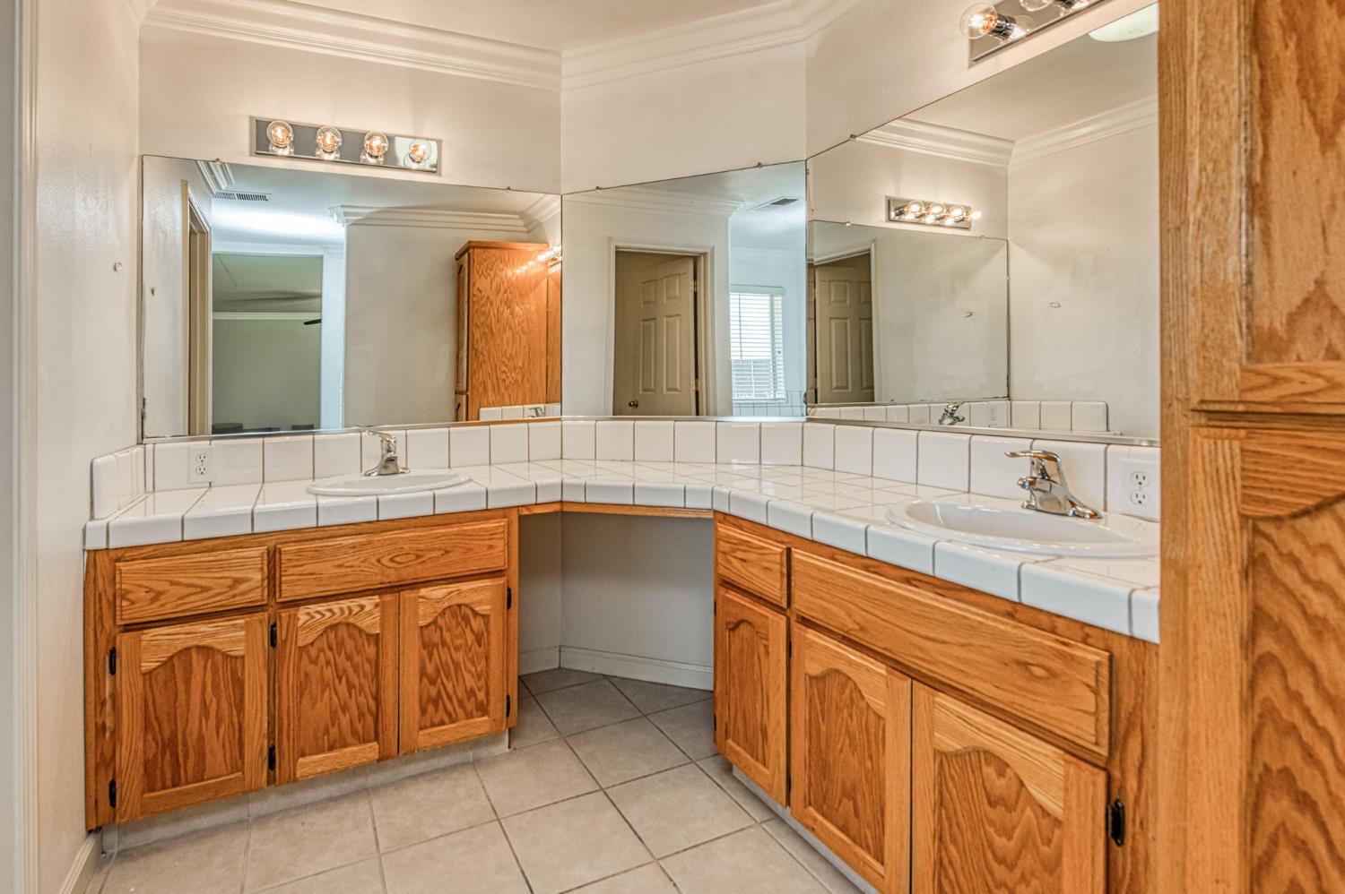 12096 E Shepherd Ave, Clovis, CA 93619