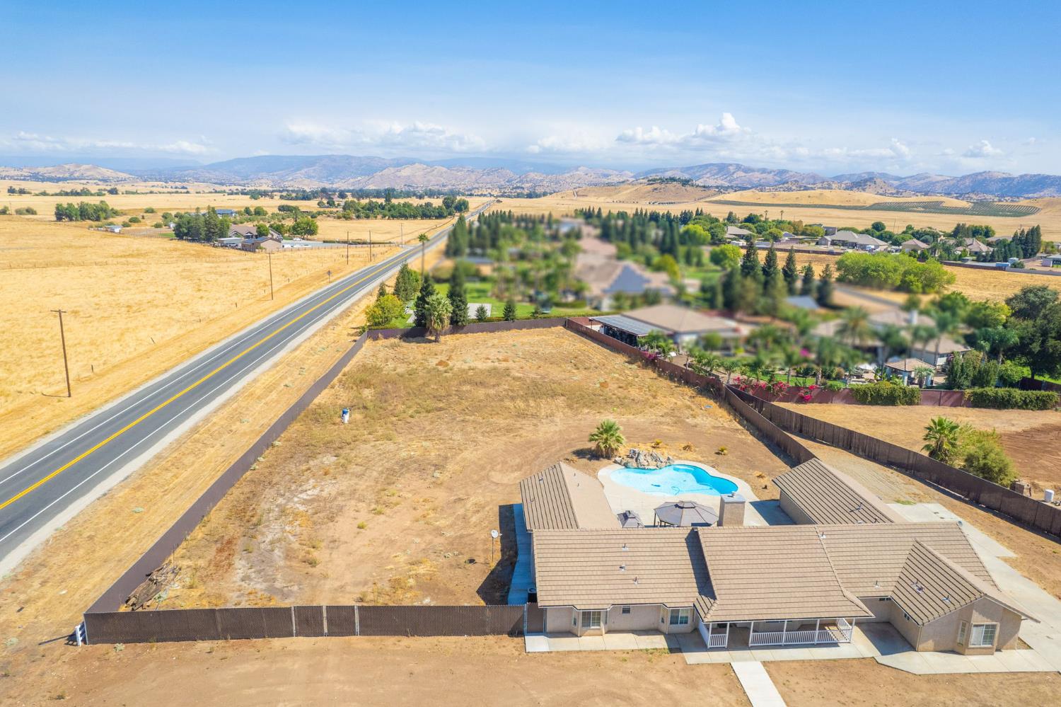 12096 E Shepherd Ave, Clovis, CA 93619