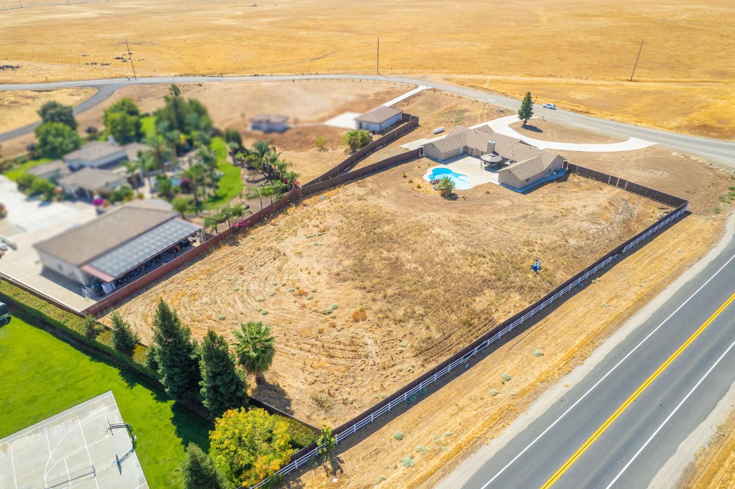 12096 E Shepherd Ave, Clovis, CA 93619