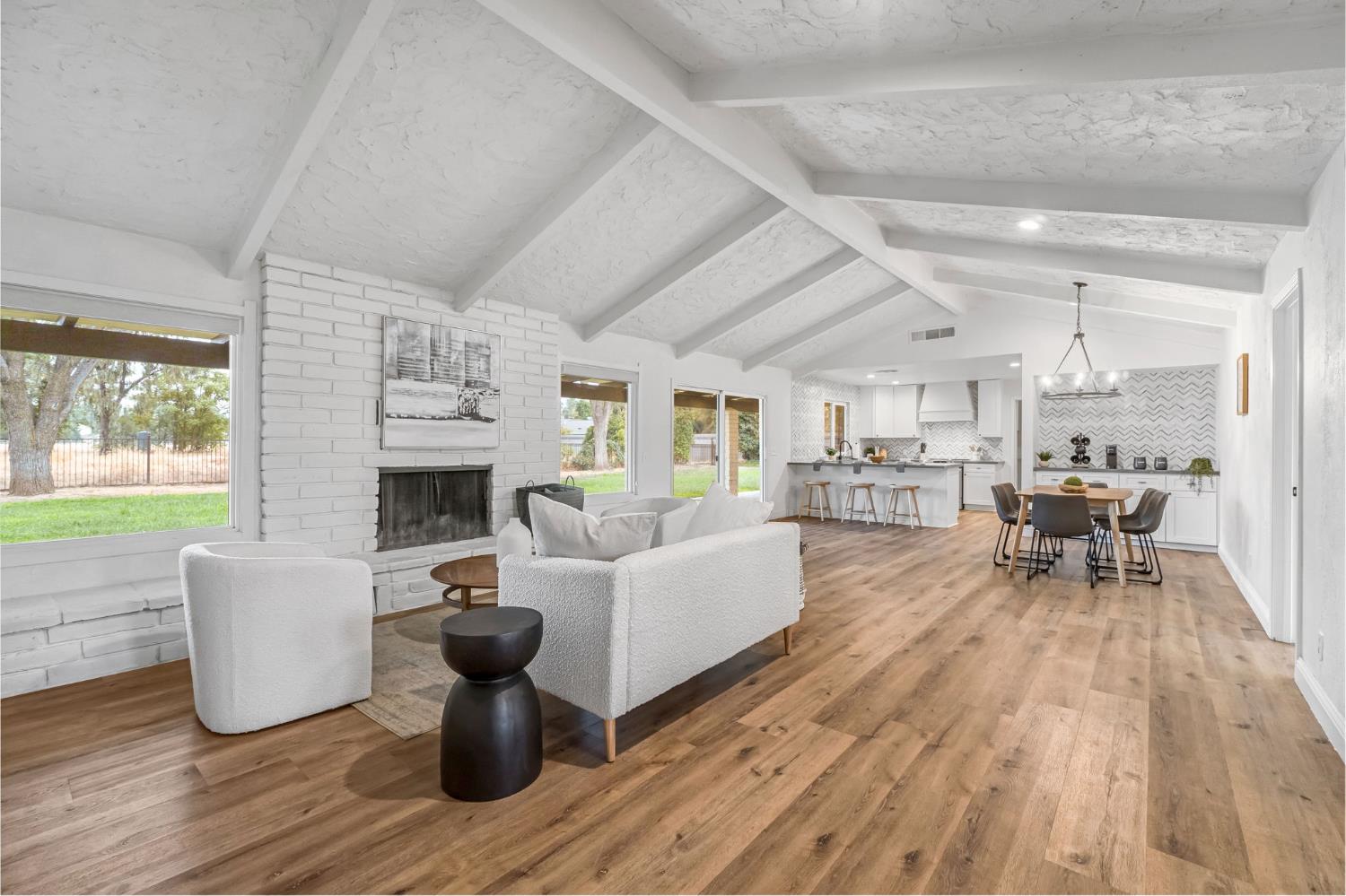9321 E Bullard Ave, Clovis, CA 93619