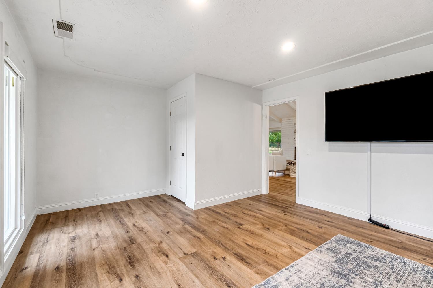 9321 E Bullard Ave, Clovis, CA 93619