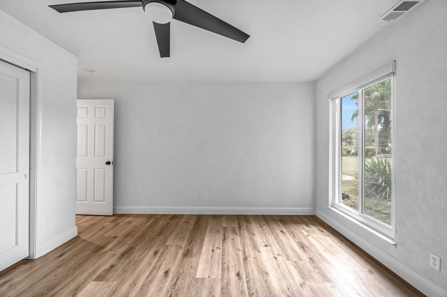 9321 E Bullard Ave, Clovis, CA 93619