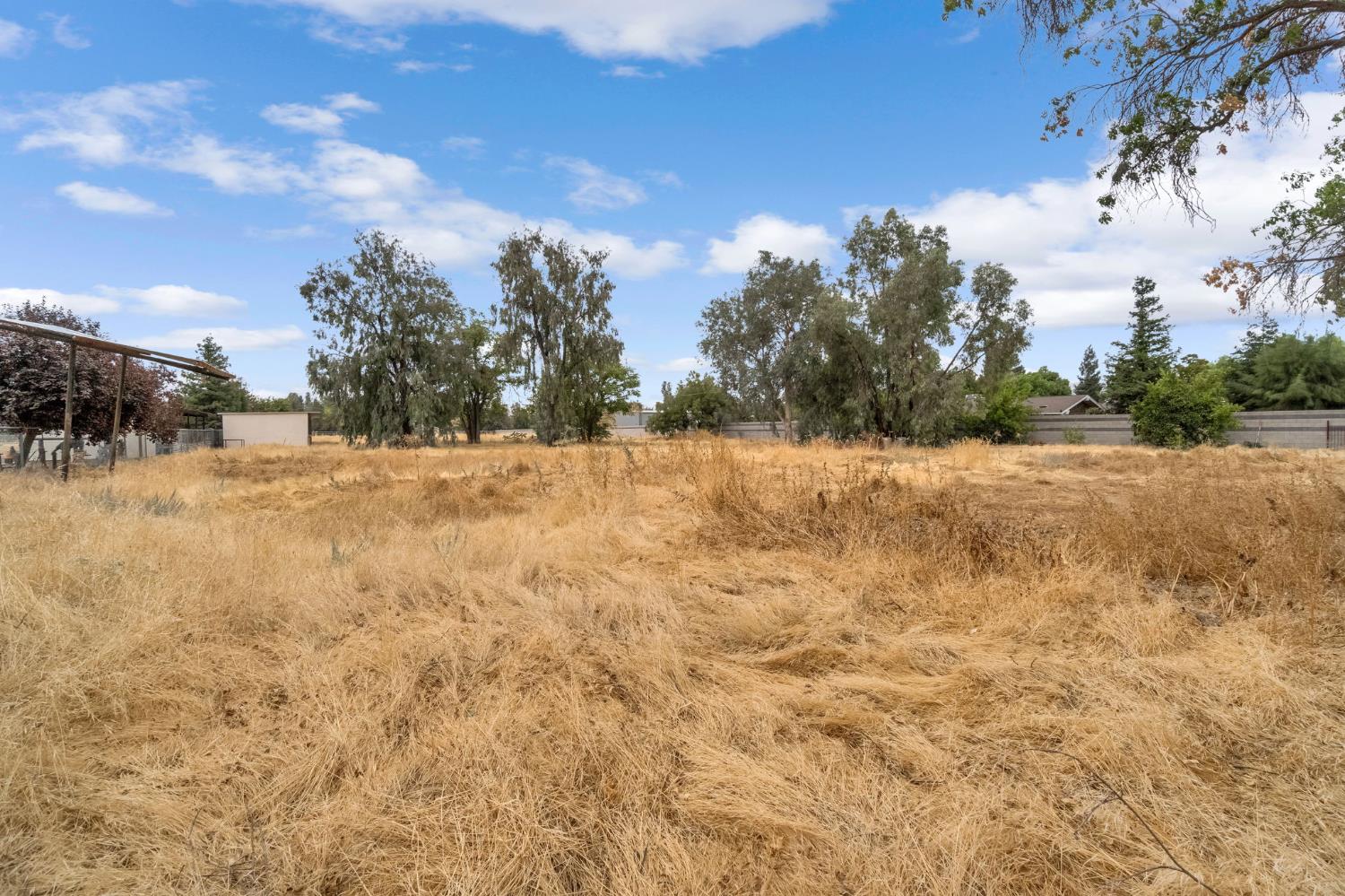 9321 E Bullard Ave, Clovis, CA 93619