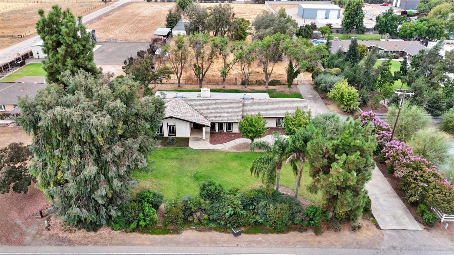 9321 E Bullard Ave, Clovis, CA 93619