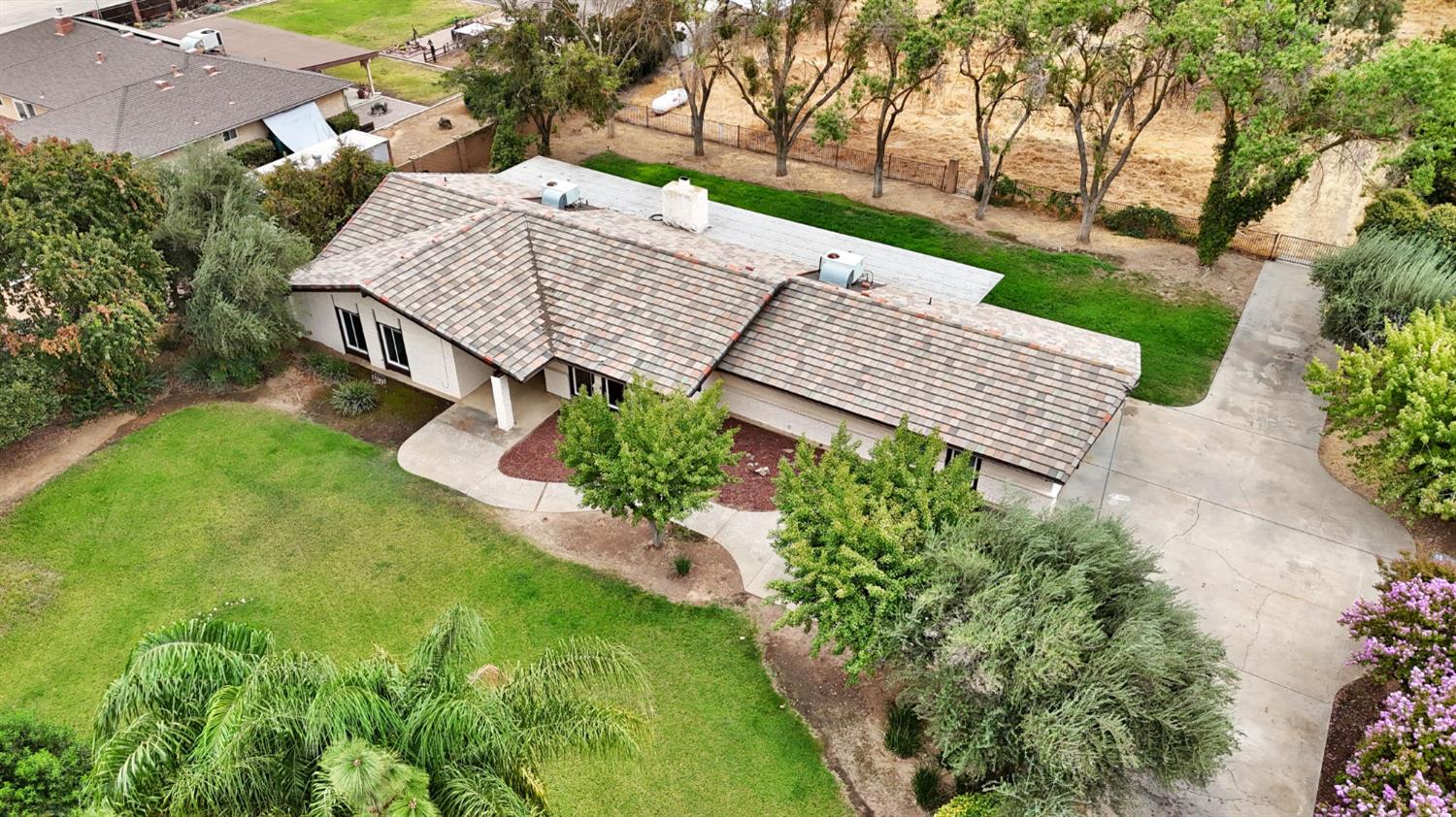 9321 E Bullard Ave, Clovis, CA 93619