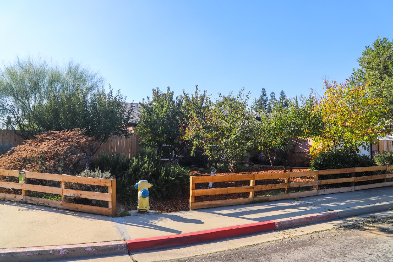 752 W Los Altos Ave, Clovis, CA 93612