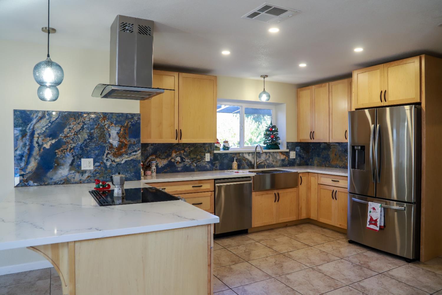 752 W Los Altos Ave, Clovis, CA 93612