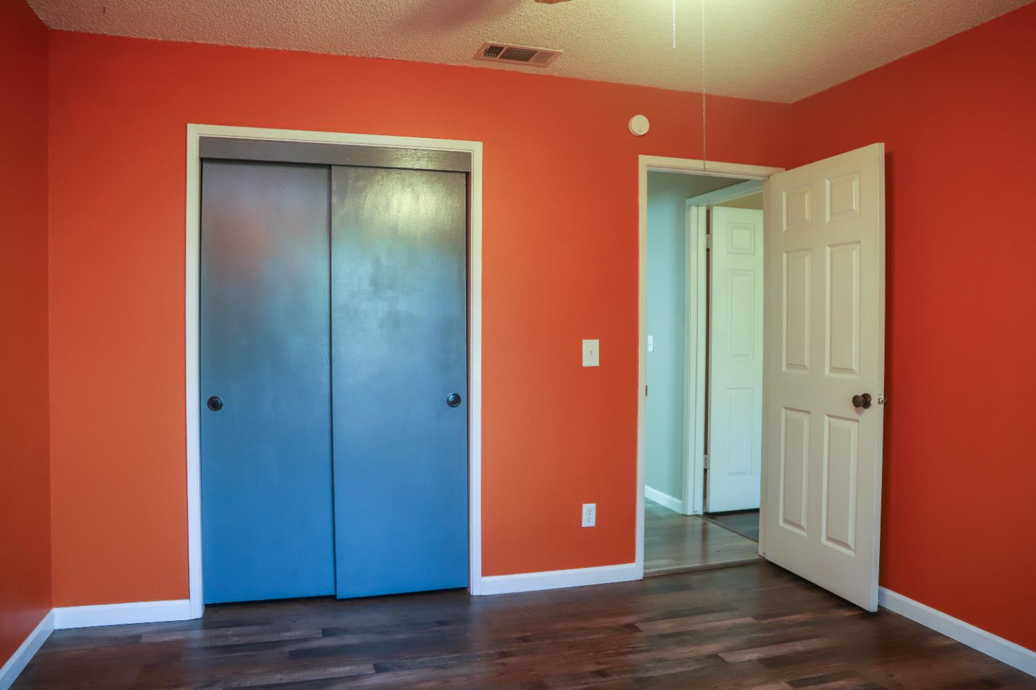 752 W Los Altos Ave, Clovis, CA 93612