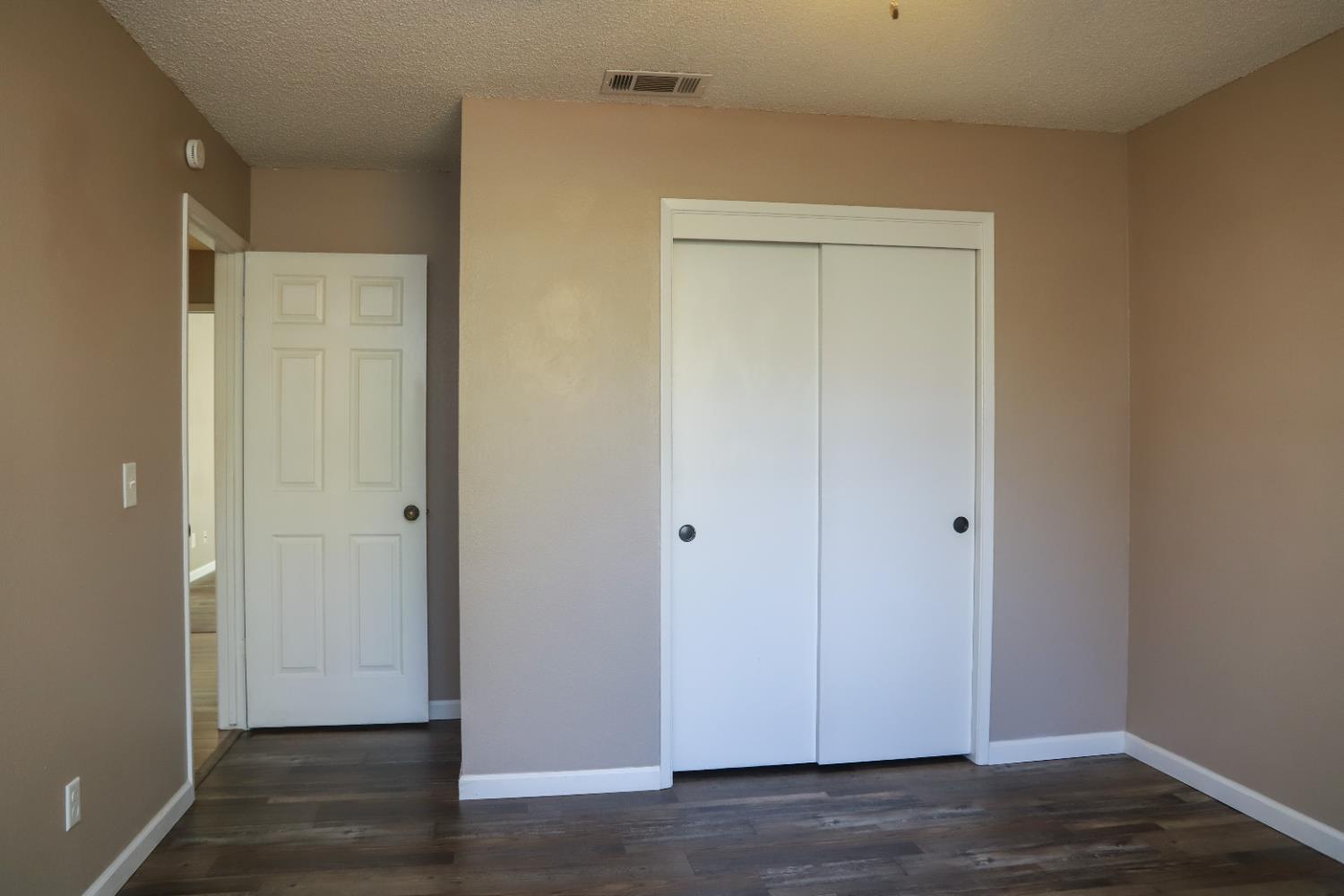 752 W Los Altos Ave, Clovis, CA 93612