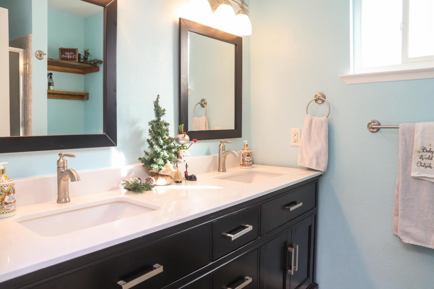 752 W Los Altos Ave, Clovis, CA 93612