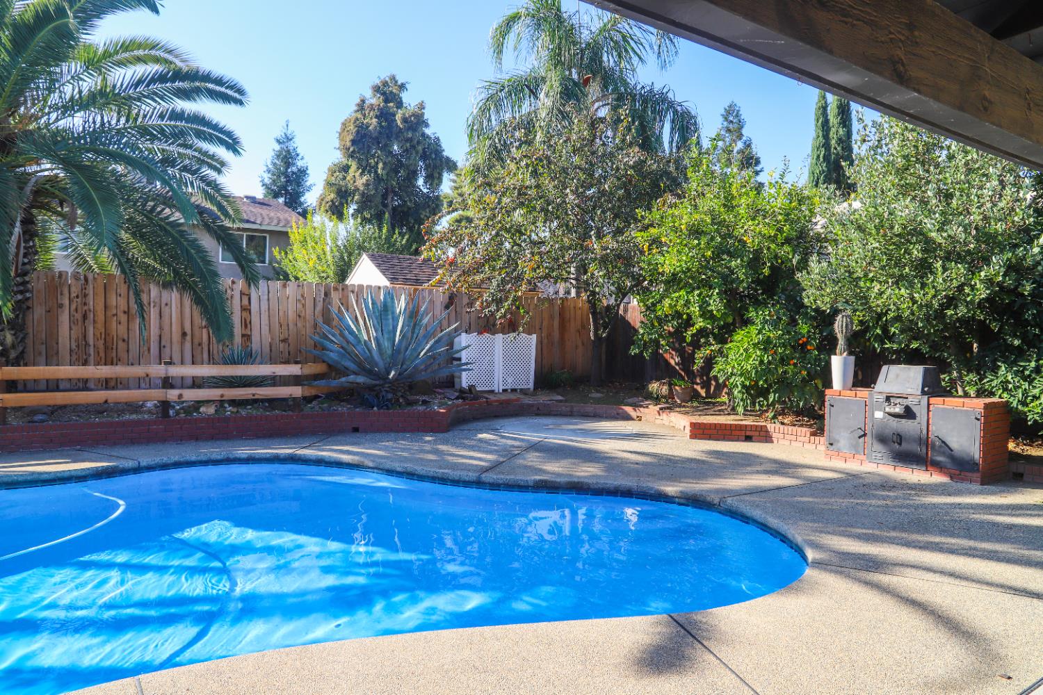 752 W Los Altos Ave, Clovis, CA 93612