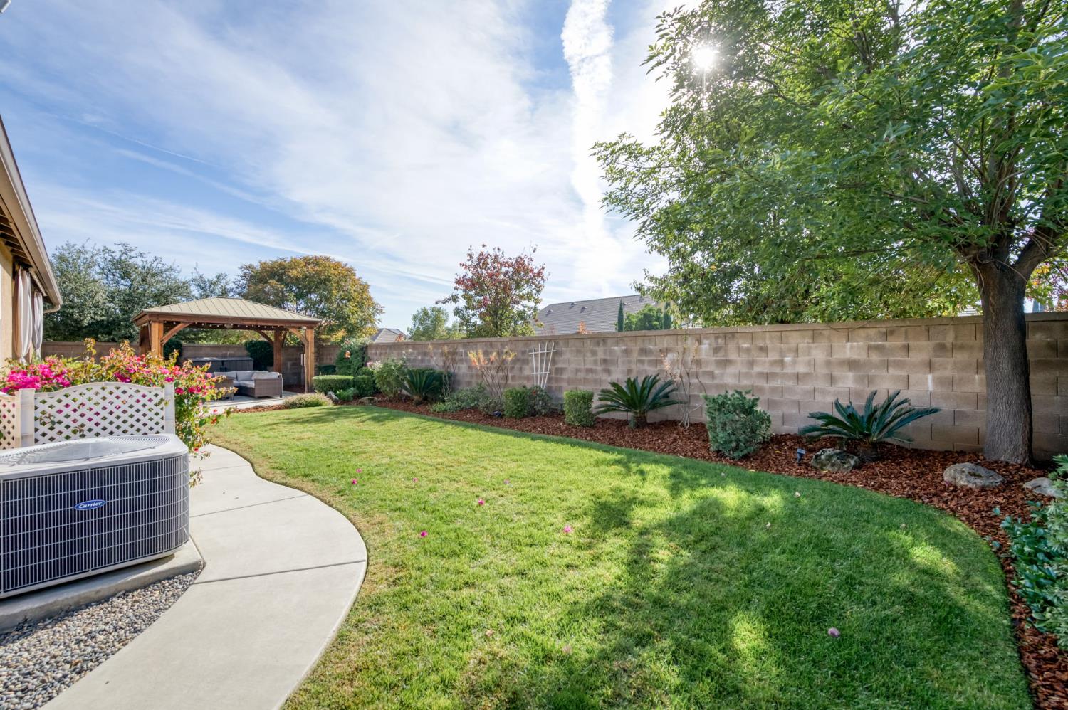 3082 Robinwood Ave, Clovis, CA 93619