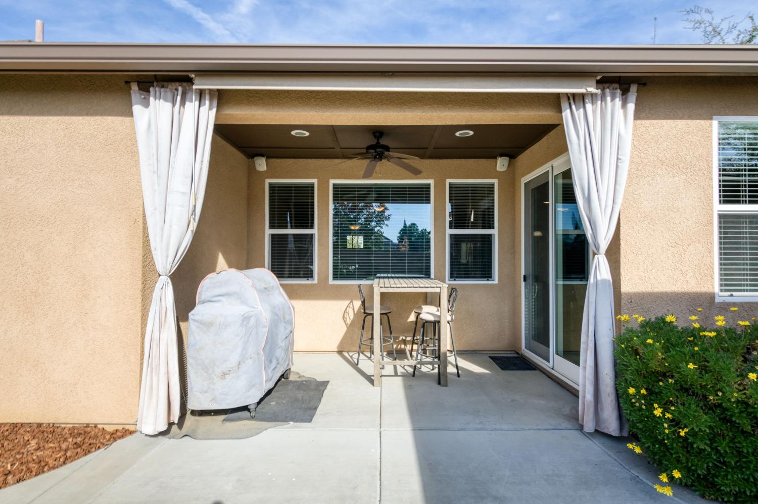 3082 Robinwood Ave, Clovis, CA 93619