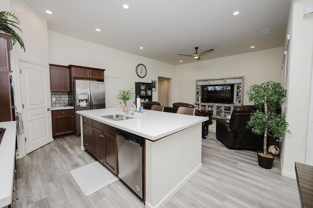 3923 Finchwood Ave, Clovis, CA 93619