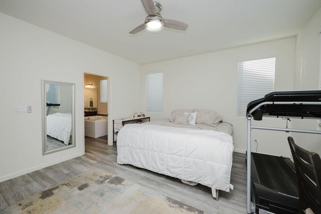 3923 Finchwood Ave, Clovis, CA 93619