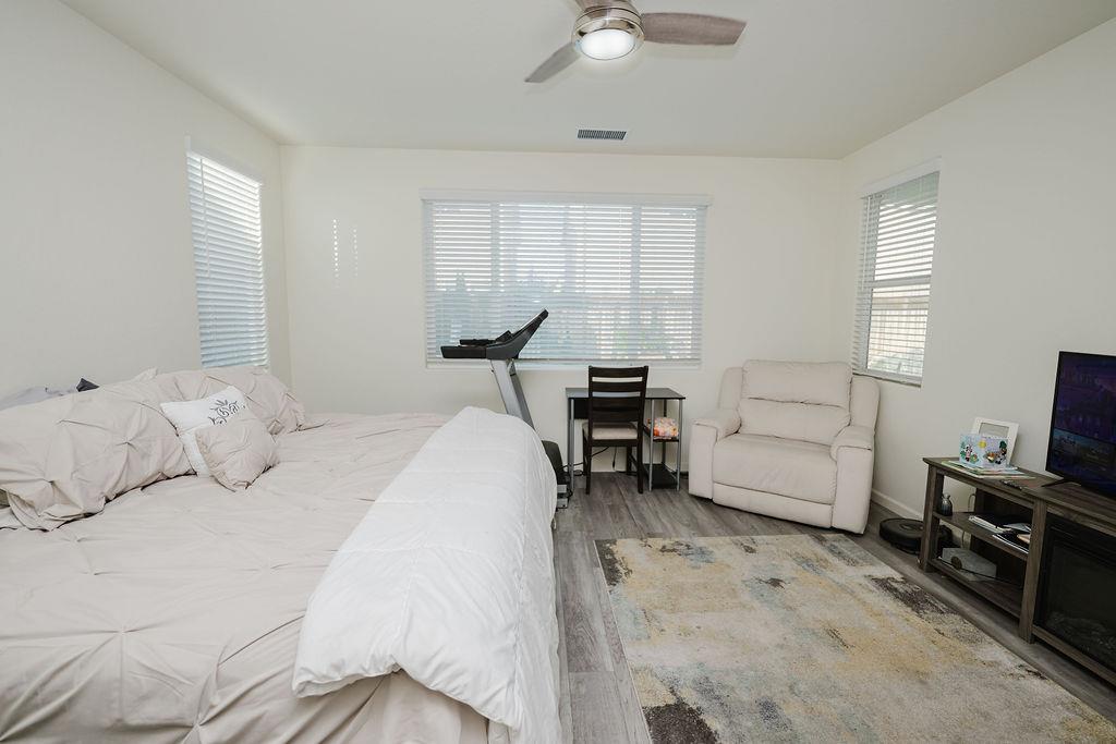 3923 Finchwood Ave, Clovis, CA 93619