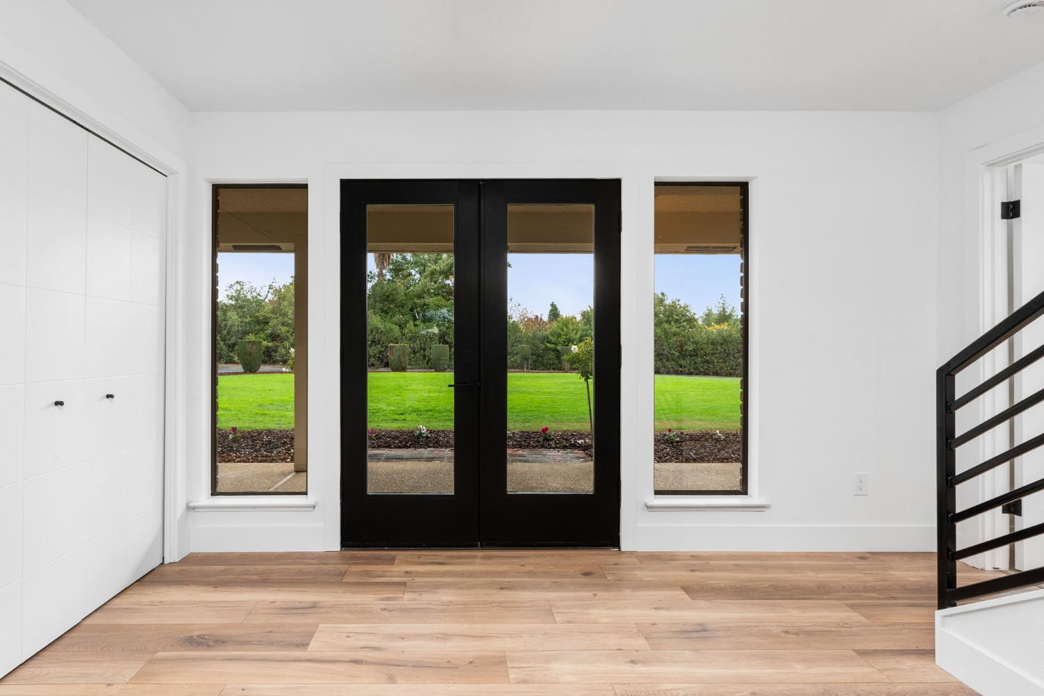 11208 N Fowler Ave, Clovis, CA 93619