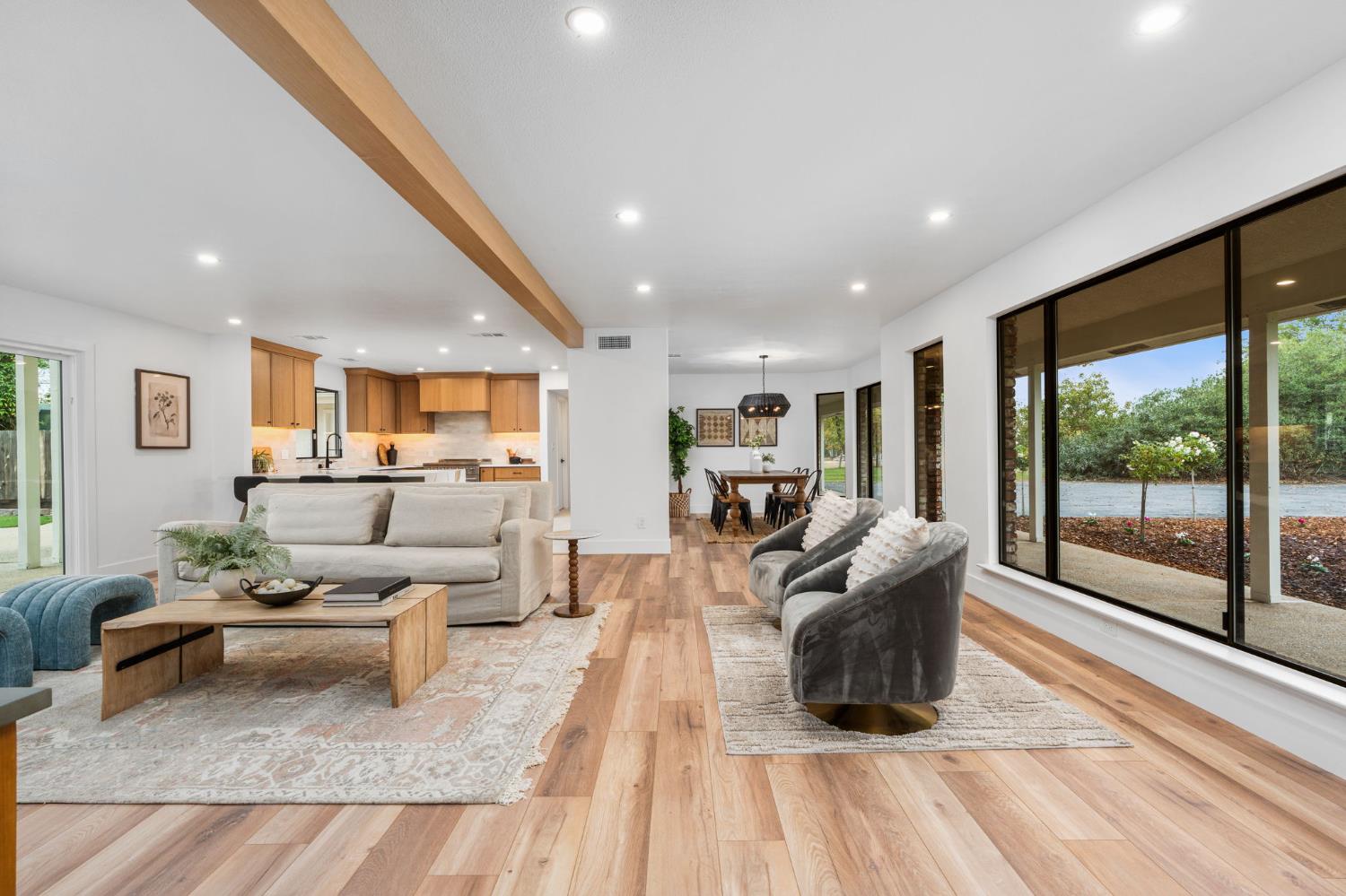 11208 N Fowler Ave, Clovis, CA 93619