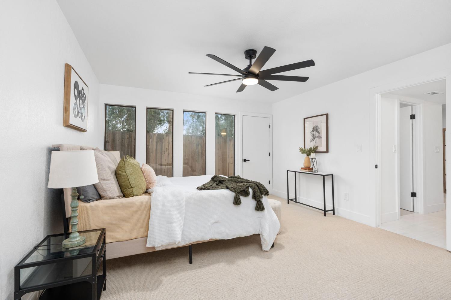 11208 N Fowler Ave, Clovis, CA 93619