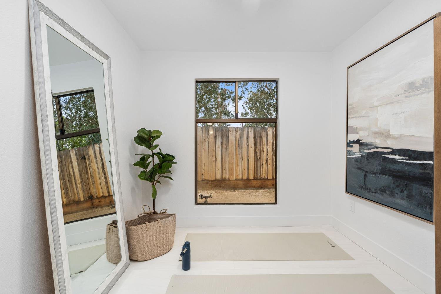 11208 N Fowler Ave, Clovis, CA 93619