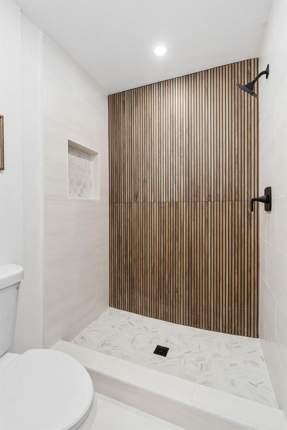 11208 N Fowler Ave, Clovis, CA 93619