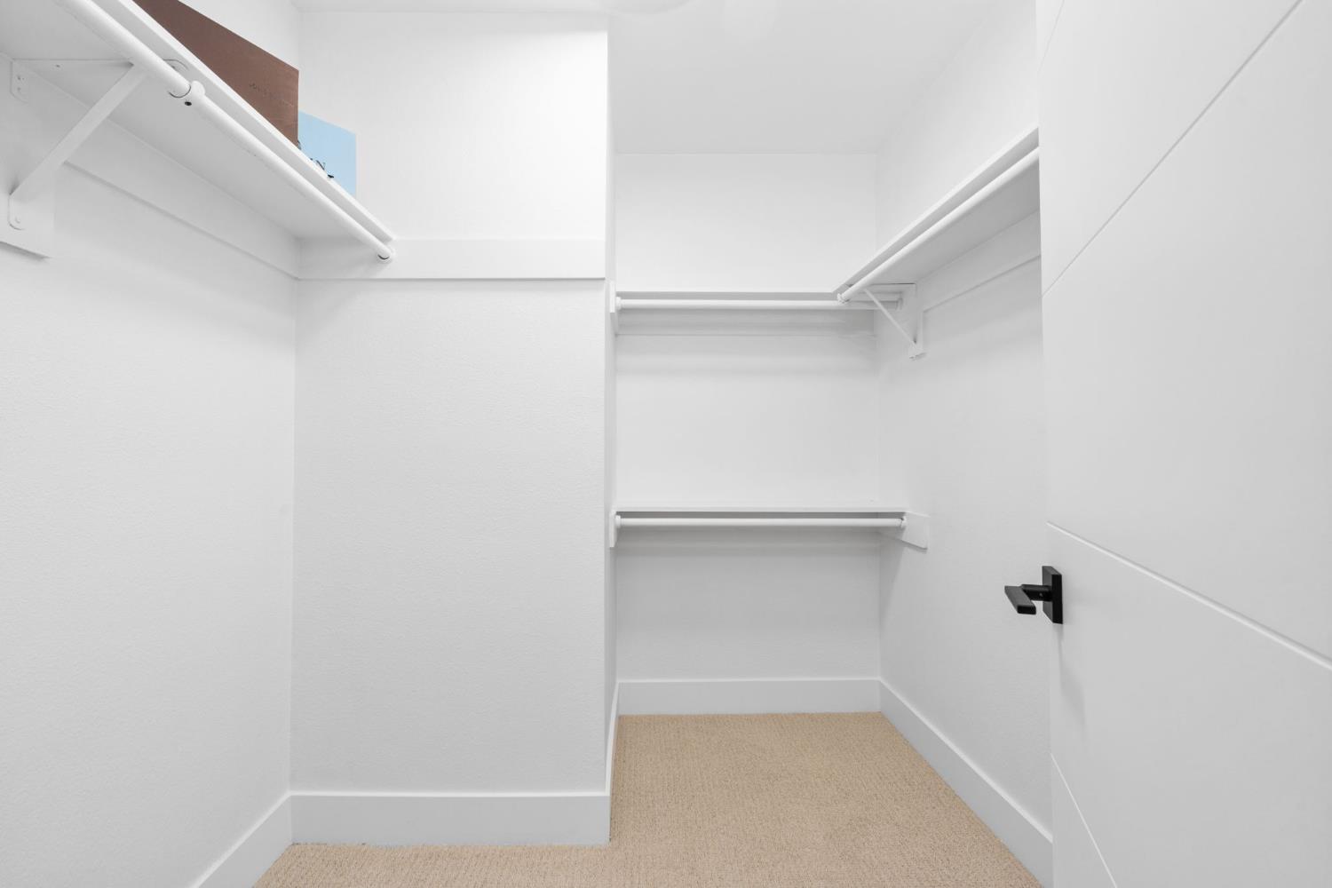 11208 N Fowler Ave, Clovis, CA 93619