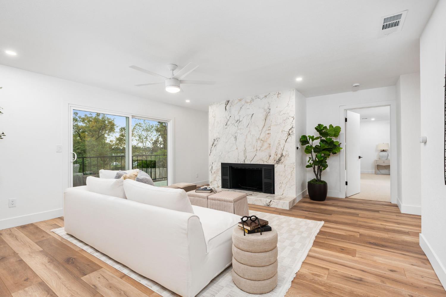 11208 N Fowler Ave, Clovis, CA 93619