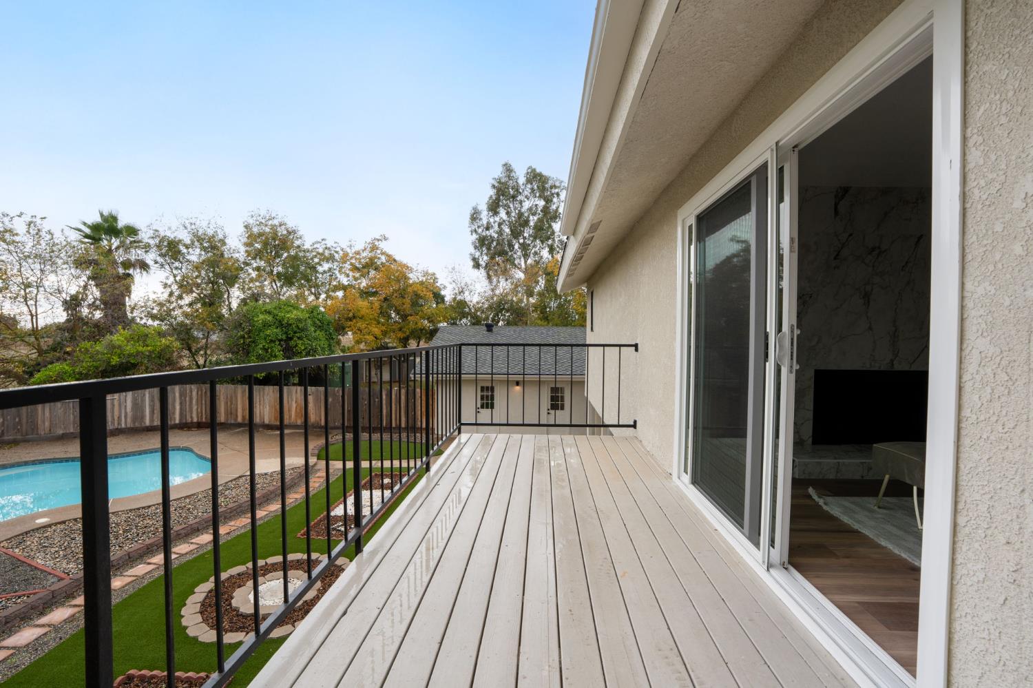 11208 N Fowler Ave, Clovis, CA 93619