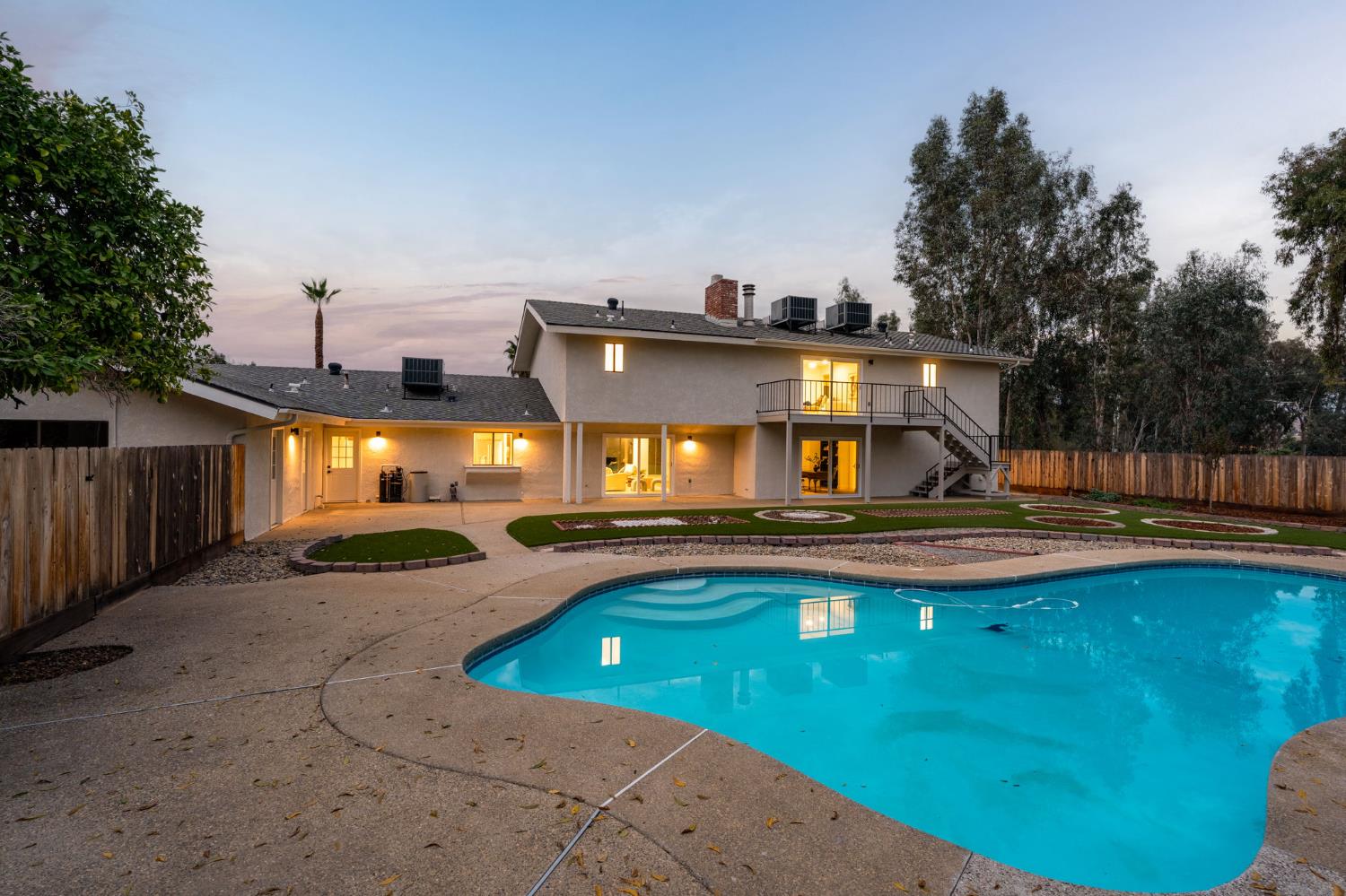 11208 N Fowler Ave, Clovis, CA 93619