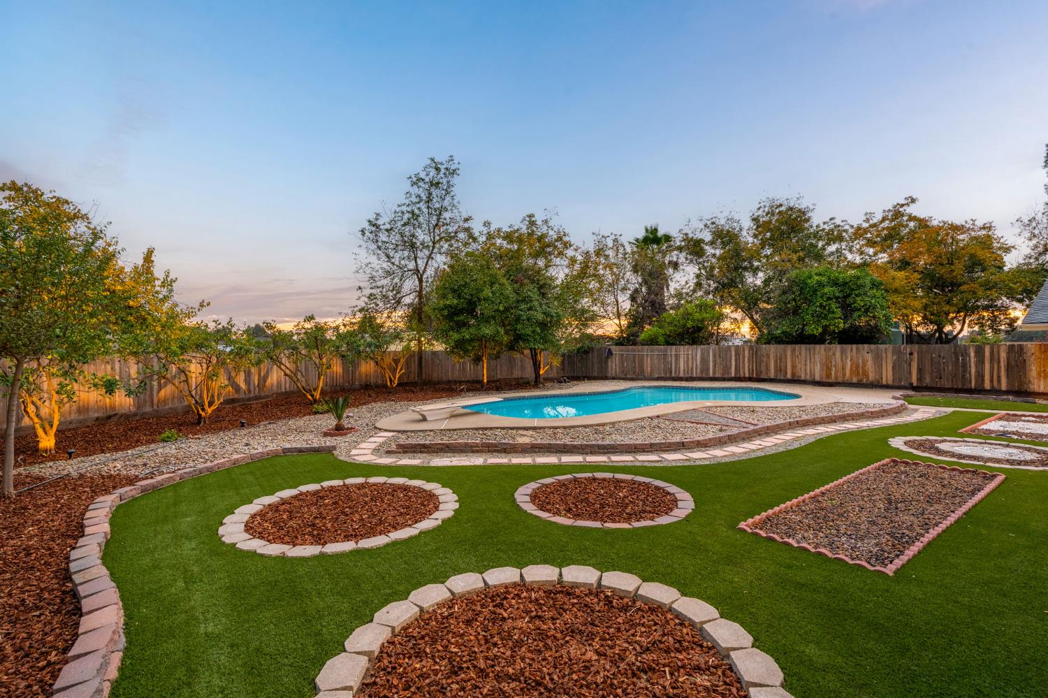 11208 N Fowler Ave, Clovis, CA 93619