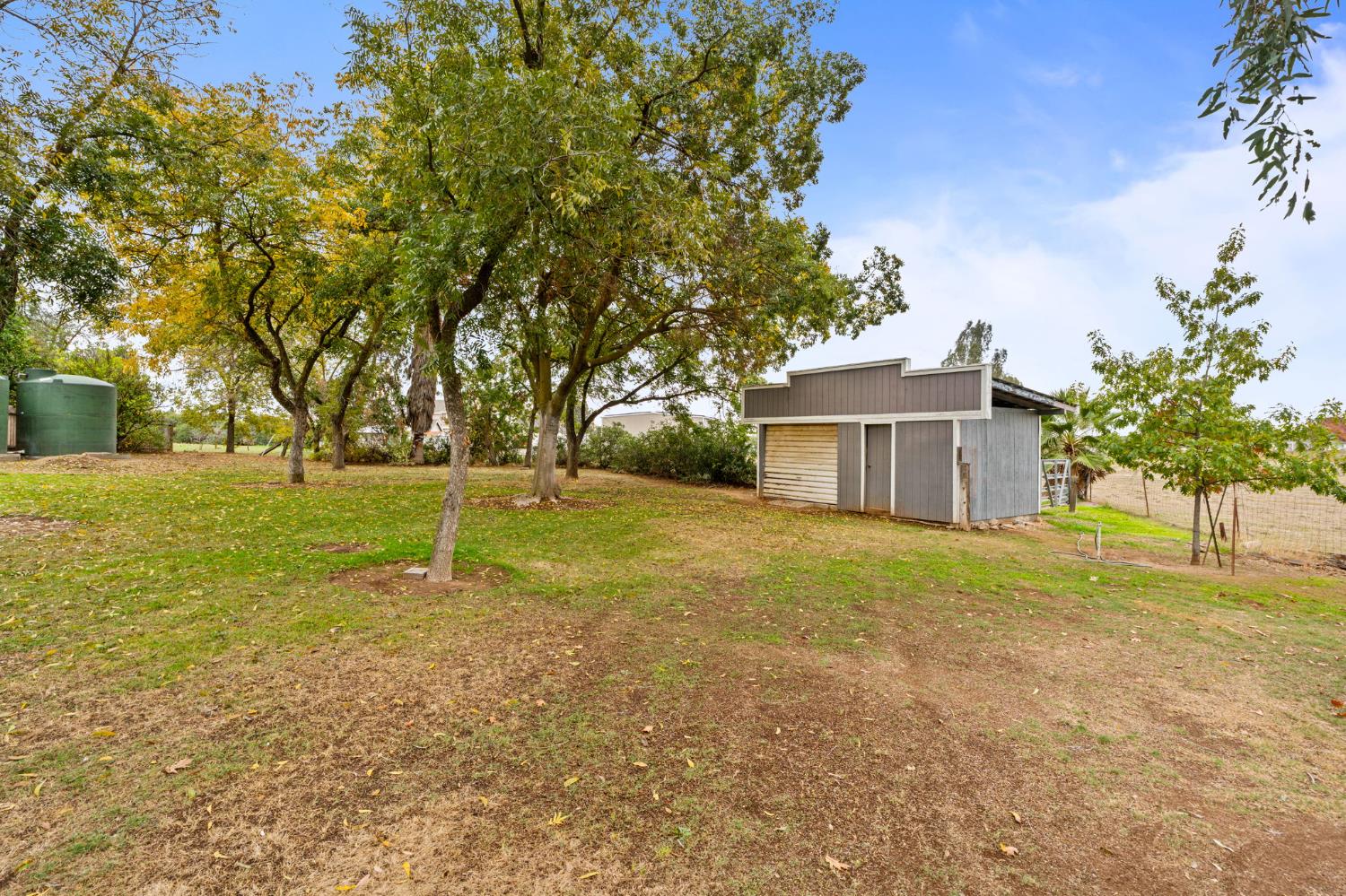 11208 N Fowler Ave, Clovis, CA 93619