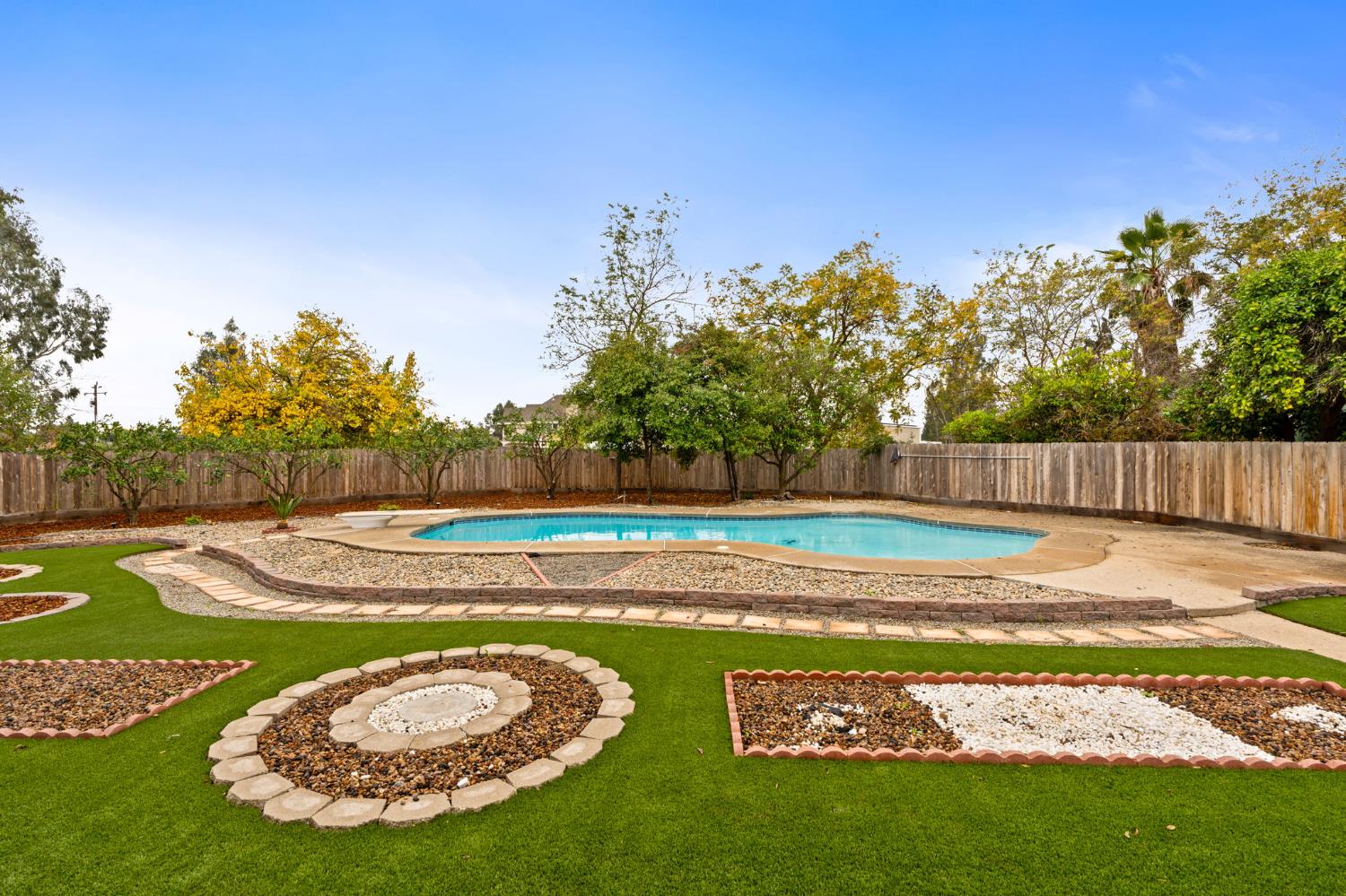 11208 N Fowler Ave, Clovis, CA 93619