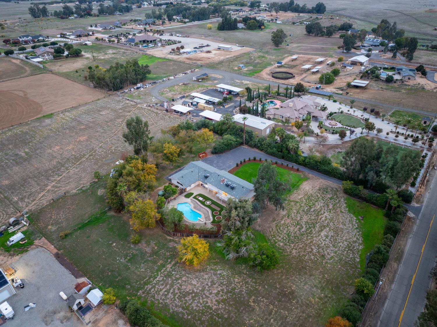 11208 N Fowler Ave, Clovis, CA 93619