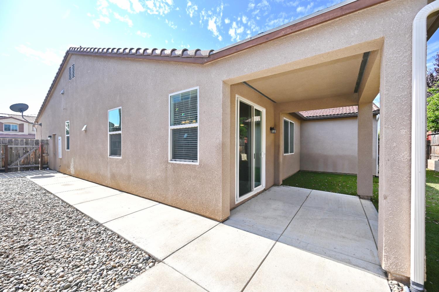 3581 Griffith Ave, Clovis, CA 93619