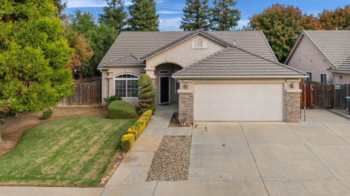 239 N Timmy Ave, Clovis, CA 93612