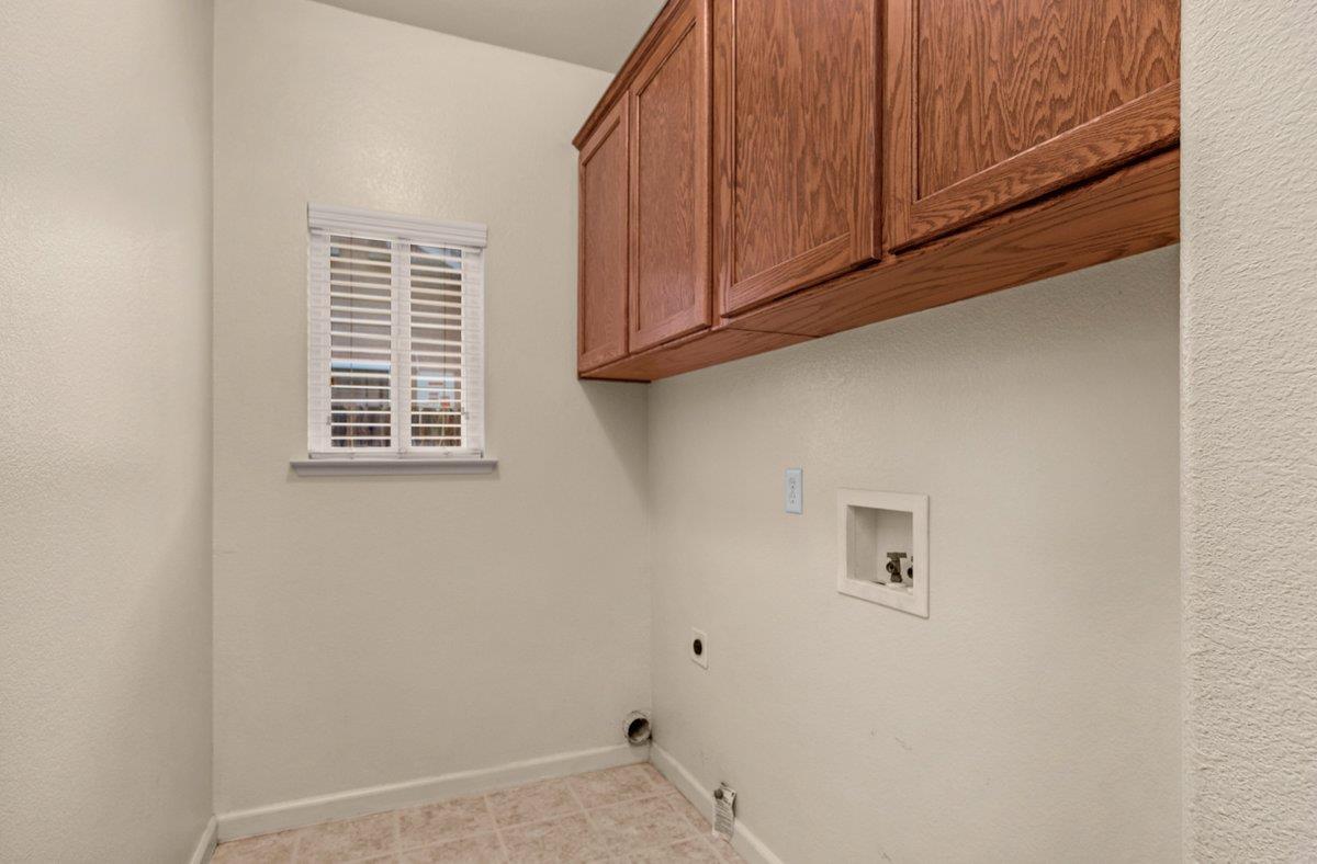 239 N Timmy Ave, Clovis, CA 93612