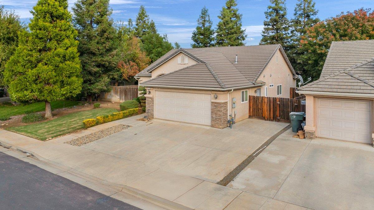 239 N Timmy Ave, Clovis, CA 93612