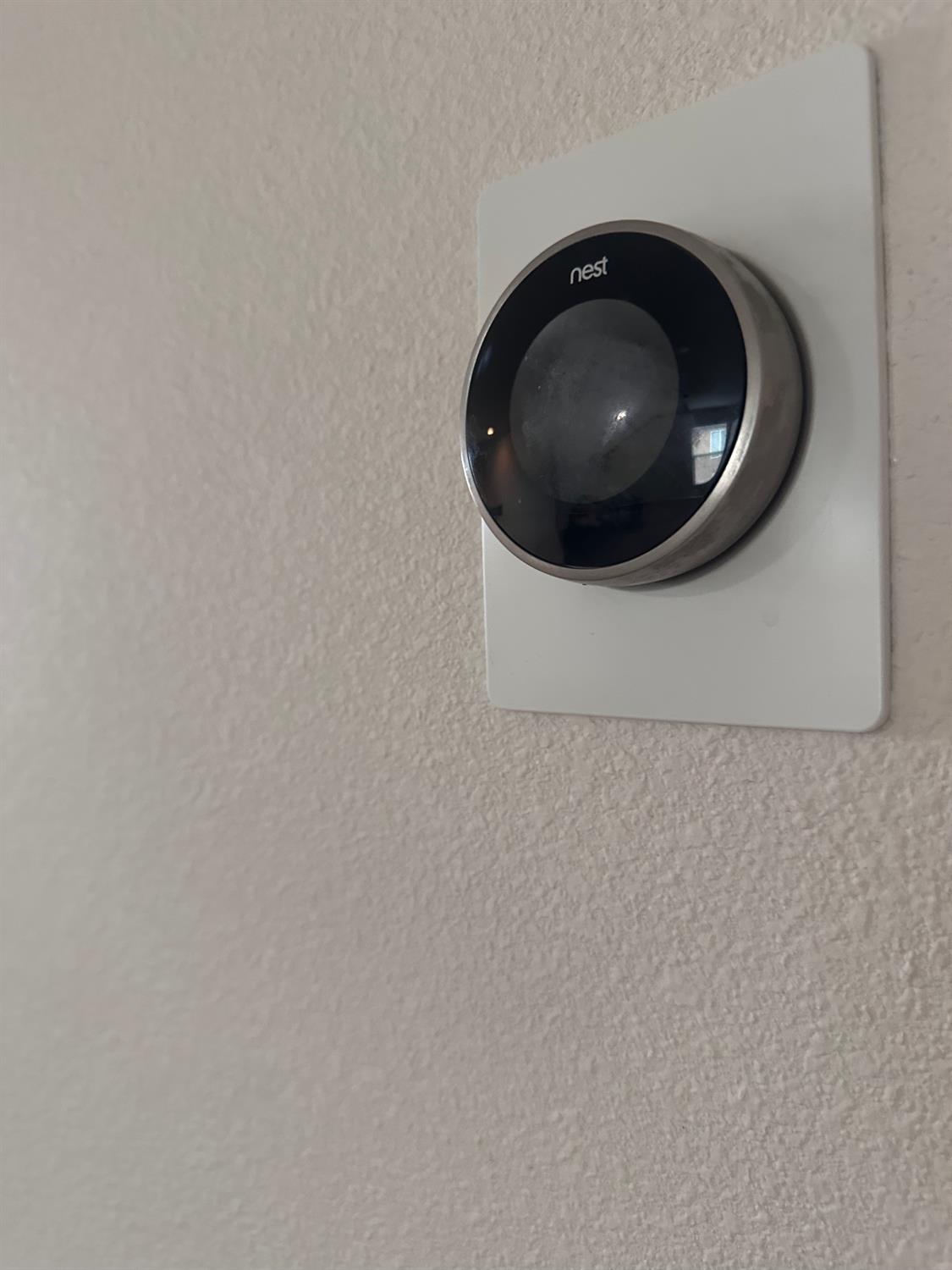 1047 Maine Ave, Clovis, CA 93619