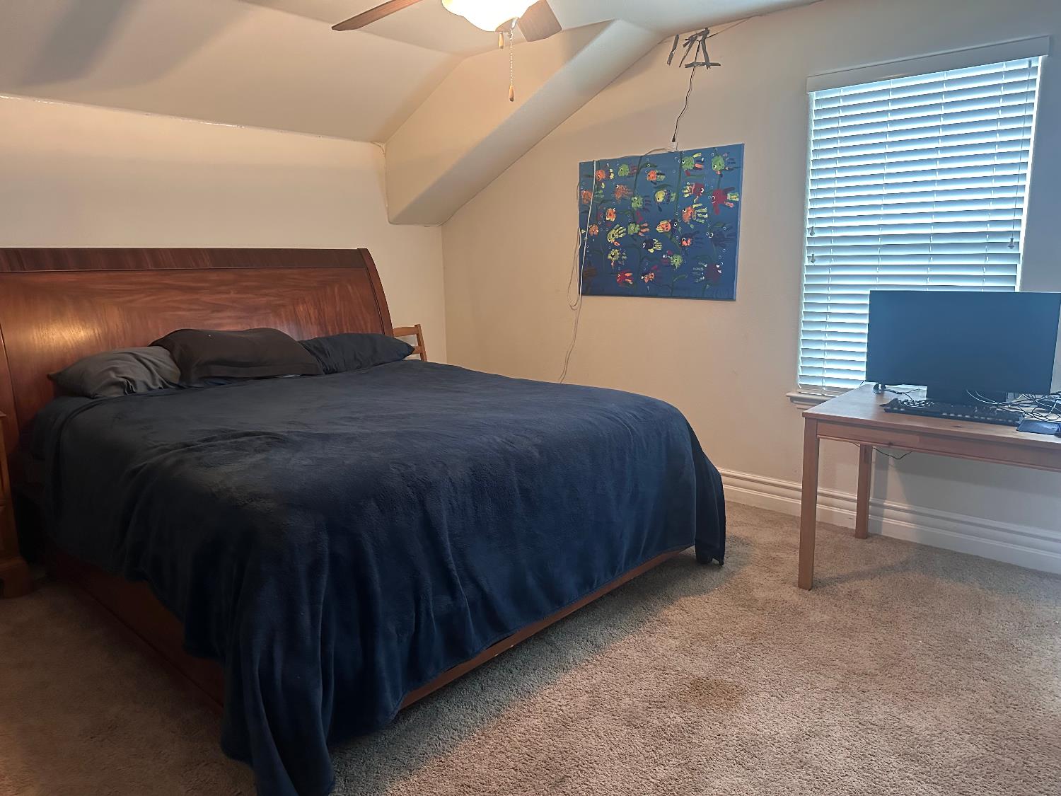 1047 Maine Ave, Clovis, CA 93619