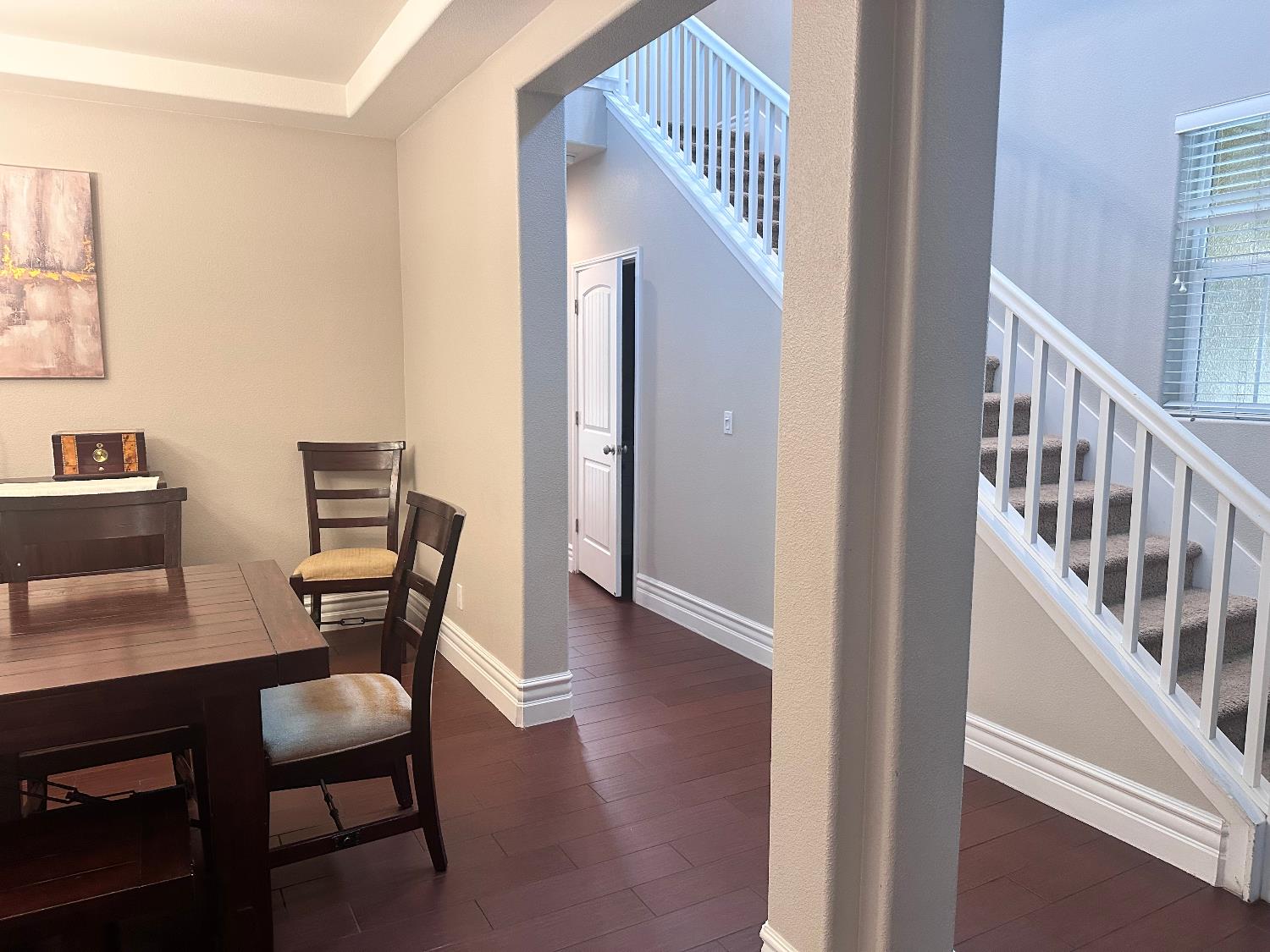 1047 Maine Ave, Clovis, CA 93619