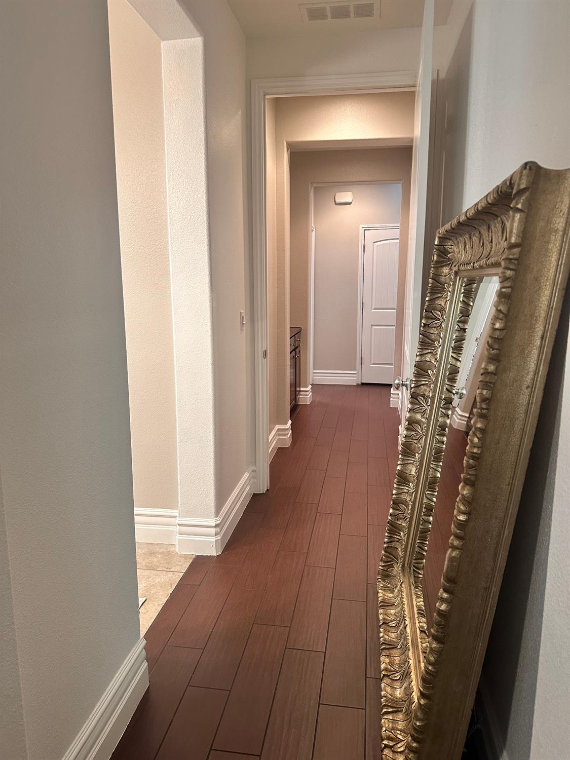 1047 Maine Ave, Clovis, CA 93619